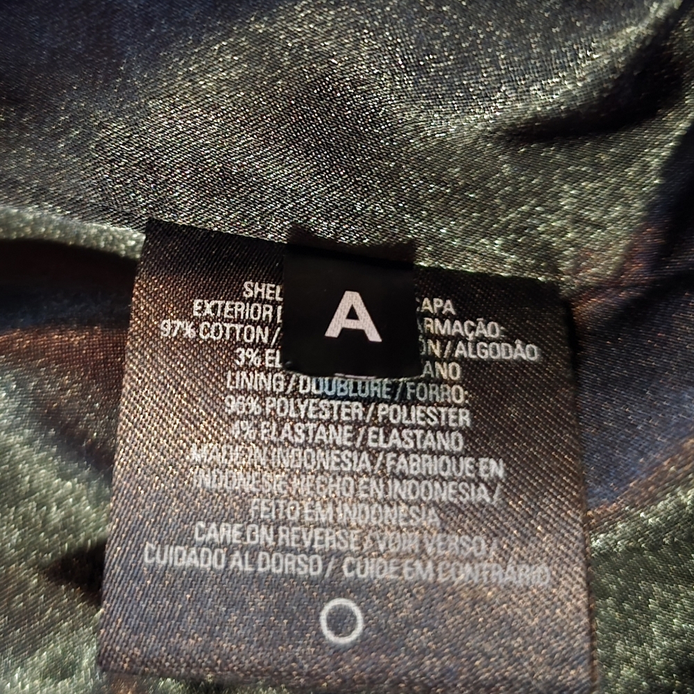 TAHARI VELVET BLAZER - Picture 13 of 16